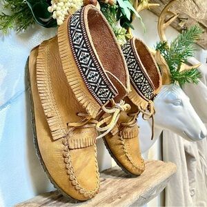 Trendy native suede boots w cowitchan southwestern cabin cottage vibe